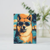 サングラスを持つ柴犬のビーチ ポストカード (スタンド正面)
