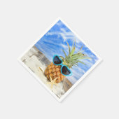 サングラスを持つ熱帯パイナップル スタンダードカクテルナプキン (角)