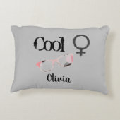 サングラスカッコいいグレイとピンクの可愛い少女 アクセントクッション (裏面)