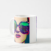 サングラスカラフルシティ・リフレクションのアートウーマン コーヒーマグカップ (正面左)