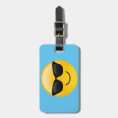 サングラスクールなEmojiが付いている微笑の顔 ラゲッジタグ (正面縦)