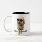 サングラスクールをかけたゴルデンドール ツートーンマグカップ (左)