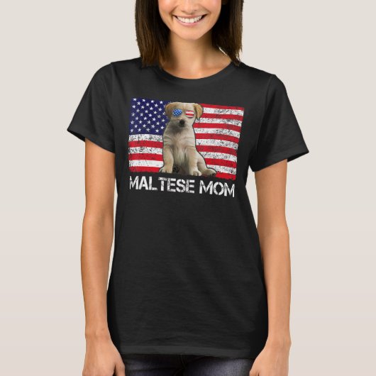 サングラスマルチーズママ国旗アメリカ犬 Tシャツ (正面)