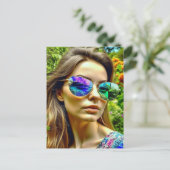 サングラス反射する花を持つ美しい少女 ポストカード (スタンド正面)