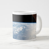 サングリントが太平洋の水を海する ジャンボコーヒーマグカップ (正面右)