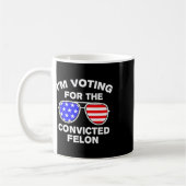 サングルス米国国旗の衣装I'm Voting Entermined Felon コーヒーマグカップ (左)