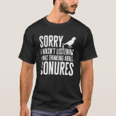 サンコンキュアオウム鳥の緑の頬コンキュア Tシャツ (正面)
