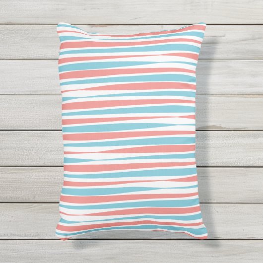 サンゴとティール（緑がかった色）ブラシのストロークのアクセント枕 アウトドアクッション (正面(縦))