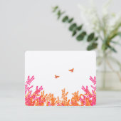 サンゴとピンクの野花ビーウェディングRSVP 出欠カード (スタンド正面)