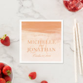 サンゴとピーチの水彩洗浄モノグラム結婚ズ スタンダードカクテルナプキン (インサイチュ)