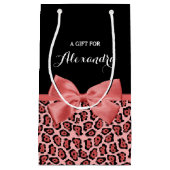 サンゴとブラックジャガープリントかわいい弓と名前 スモールペーパーバッグ (正面)