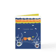 サンゴと熱帯魚にキスする青い波の結婚式