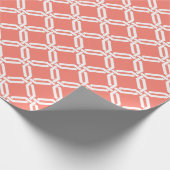 サンゴと白の八角形リンク格子パターン ラッピングペーパー (角)