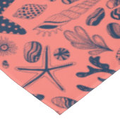 サンゴの背景に生息する貝殻 テーブルクロス (アングル)