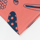 サンゴの背景に生息する貝殻 フリースブランケット (角)