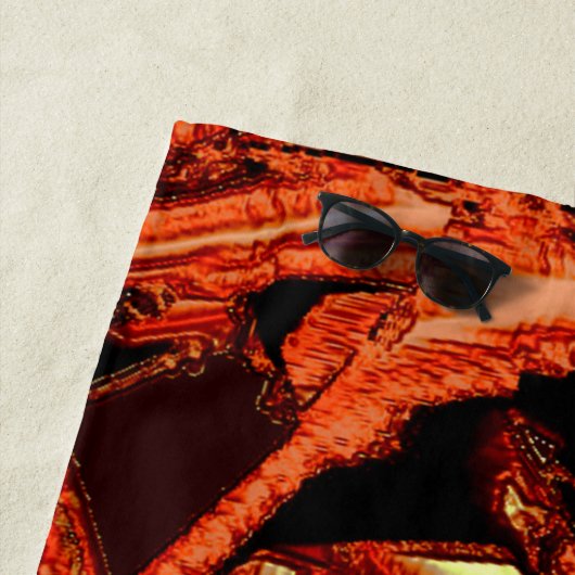 サンゴまたは暗いサケを破壊し、黒い背景 ビーチタオル (インサイチュ)