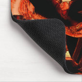 サンゴまたは暗いサケを破壊し、黒い背景 マウスパッド (コーナー)