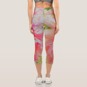 サンゴエレガントとピンクの装飾ダリア カプリレギンス (裏面)