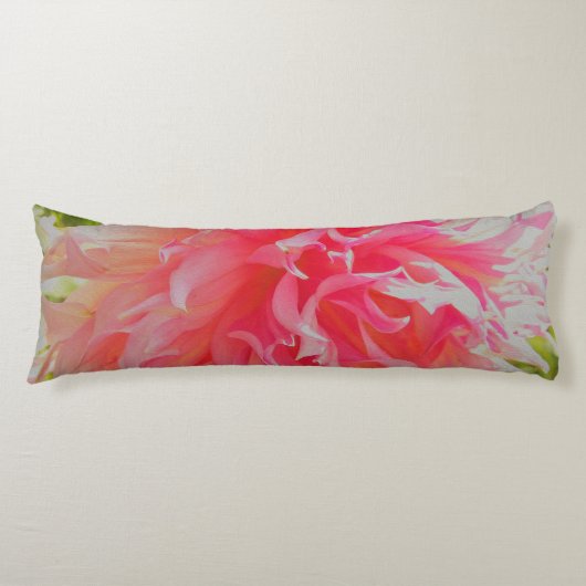 サンゴエレガントとピンクの装飾ダリア ボディピロー (正面)