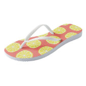 サンゴカッコいいに鮮やかな黄色のレモンスライスパターン ビーチサンダル (アングル)