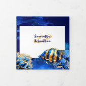 サンゴ礁の魚の熱帯性の青いオレンジの沿岸シック 三つ折り招待状 (カバー)