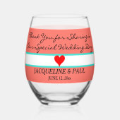 サンゴ結婚式の引き出物モノグラム赤いハート ステムなしワイングラス (正面)
