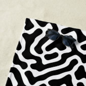 サンゴ – 白黒 ビーチタオル (インサイチュ)