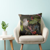 サンザシの茂みの上にルビーの冠を付けたキングレット松の鳥 クッション (椅子)