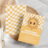 サンシャインイエローグルーヴィーの1歳の誕生日 招待状