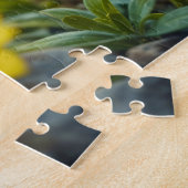 サンシャインイエローフワフワフワのチキンブルー – アイドバード ジグソーパズル (側面)