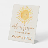 サンシャインカードとギフトベイビーシャワーの光線 台座サイン (正面)