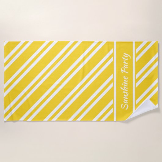 サンシャインパーソナライズされたイエローとホワイトのストライプ ビーチタオル (正面)