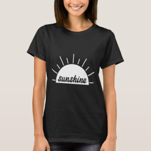サンシャインビーチバケーションサンドアンドサンビーチシンホリド Tシャツ
