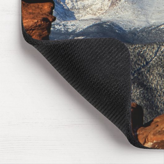 サンストンに囲まれたアメリカの山 マウスパッド (コーナー)