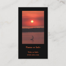 サンセットでの帆船の写真