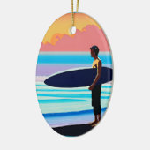 サンセットでサーファーがビーチに立つ セラミックオーナメント (左)