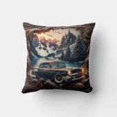 サンセットでマウンテンキャッスル近くのビンテージカー クッション (裏面)