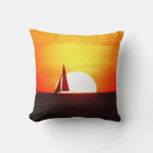 サンセットで帆船 クッション (正面)