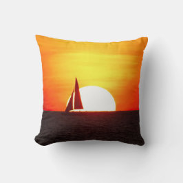 サンセットで帆船 クッション
