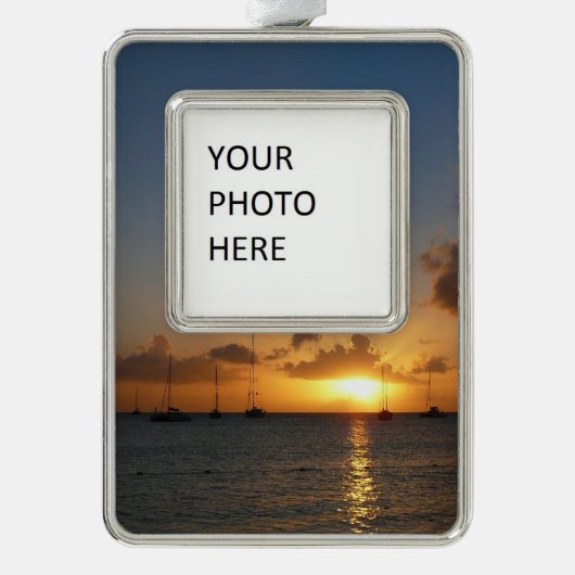 サンセットと帆船の熱帯風景写真 シルバープレートフレームオーナメント (正面)