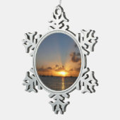 サンセットと帆船の熱帯風景写真 スノーフレークピューターオーナメント (右)