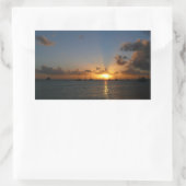 サンセットと帆船の熱帯風景写真 長方形シール (バッグ)