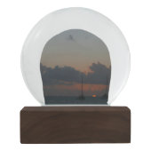 サンセットに帆船トロピカルシースケープ スノーグローブ (裏面)