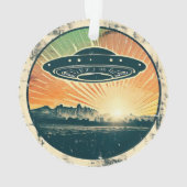 サンセットの中のレトロビンテージUFO オーナメント (裏面)