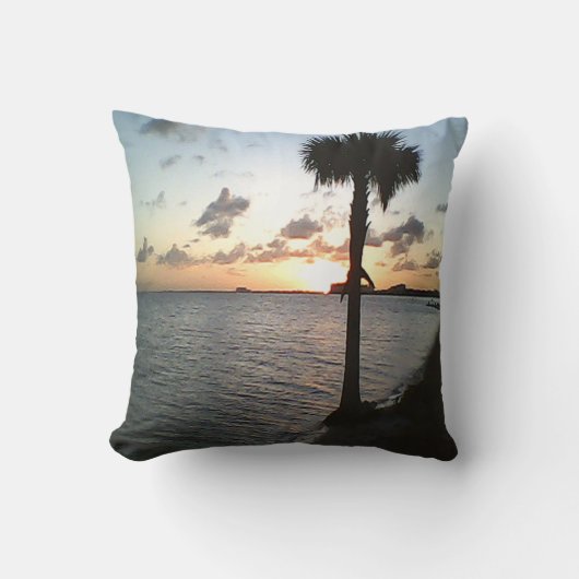 サンセットアットザビーチ クッション (正面)