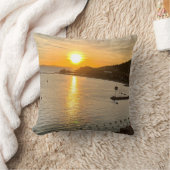 サンセットオレンジスカイ、海と山 クッション (ブランケット)