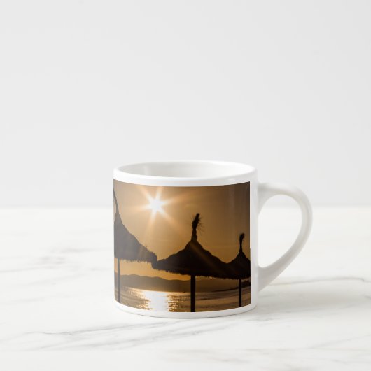 サンセットオンビーチ，マヨルカ，スペイン エスプレッソカップ (右)