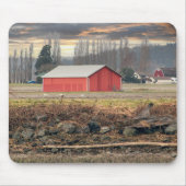 サンセットオンレッドバーンアットファイアイランドファーム マウスパッド (正面)