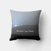 サンセットオン火星ズキュリオティローバー クッション (裏面)