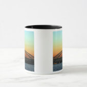 サンセットオーバーシドニーハーバーブリッジ（オーストラリア） マグカップ (中央)